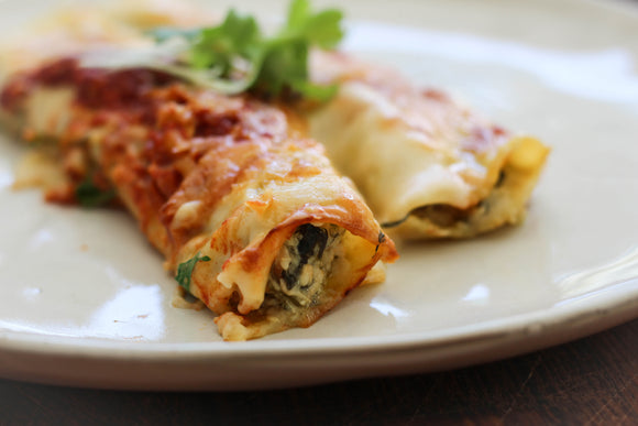CHICKEN CANNELLONI WITH BABY SPINACH & NAPOLITANA SAUCE